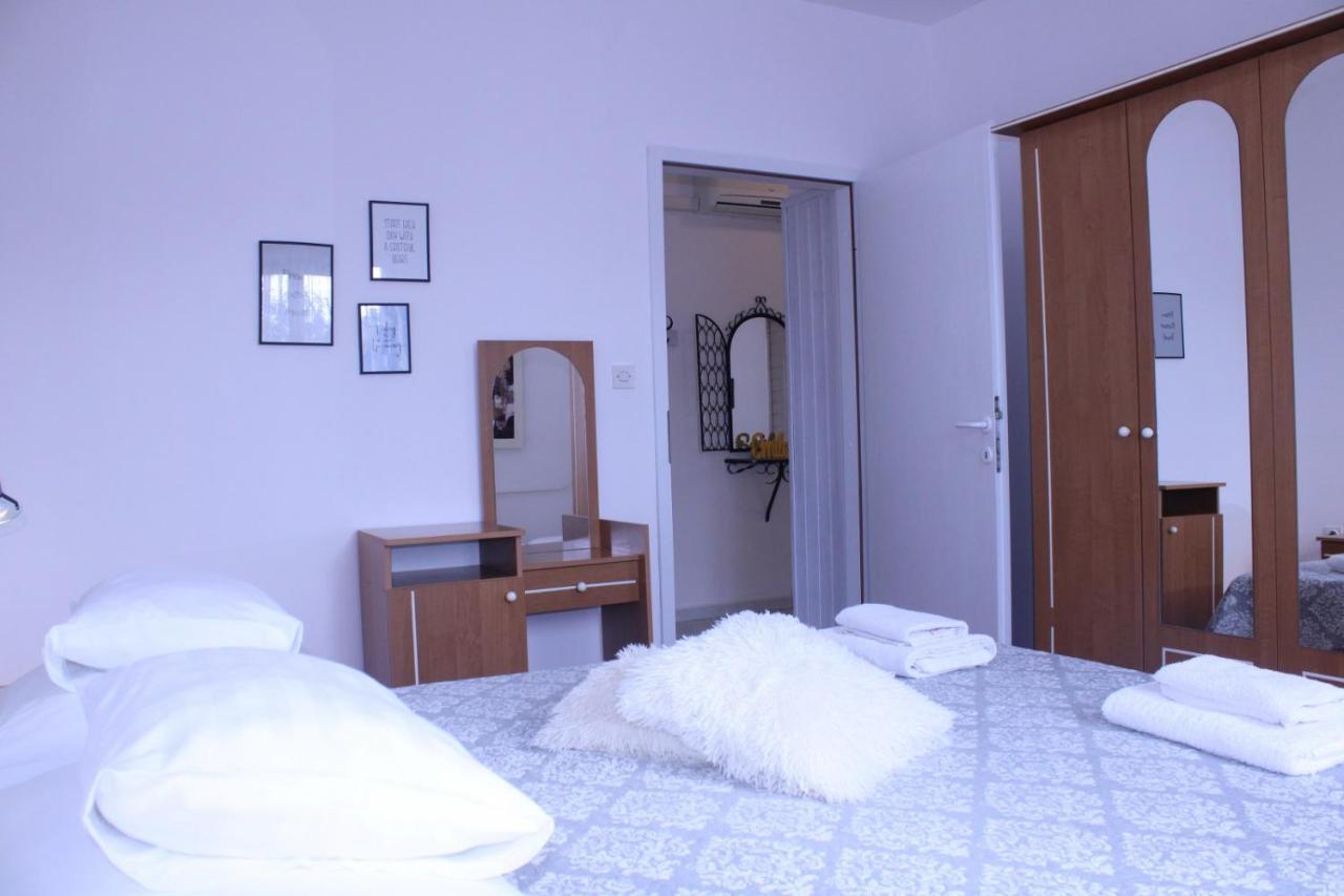 Lily'S Lovely Apartments Fažana Zewnętrze zdjęcie