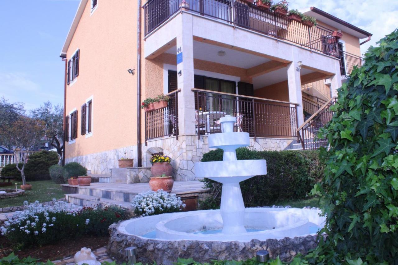 Lily'S Lovely Apartments Fažana Zewnętrze zdjęcie