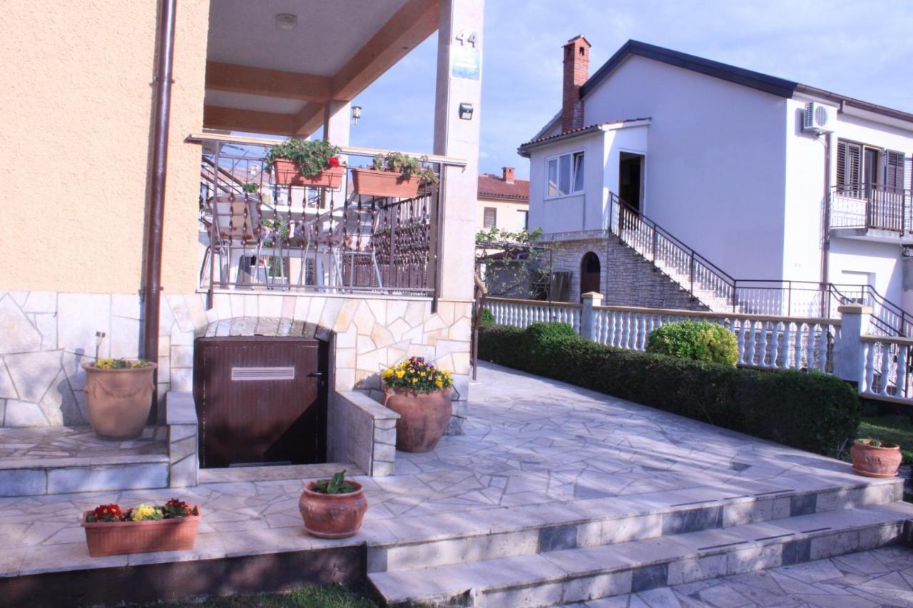Lily'S Lovely Apartments Fažana Zewnętrze zdjęcie